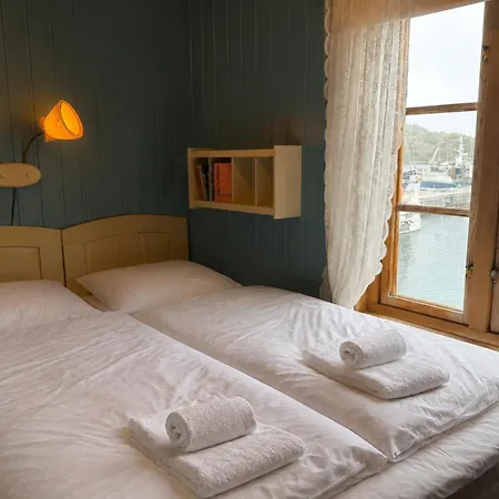 Ferienhaus The Traditional Burekka 17 - Lofoten *
