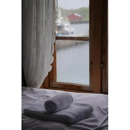 The Traditional Burekka 17 - Lofoten *