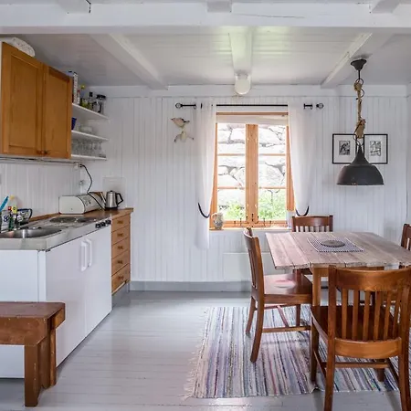 The Traditional Burekka 17 - Lofoten Semesterbostad
